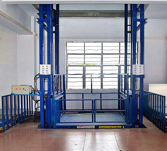 導(dǎo)軌式升降貨梯都有哪些簡(jiǎn)單的維護(hù)知識(shí)?(圖1) 20201012093848862.jpg