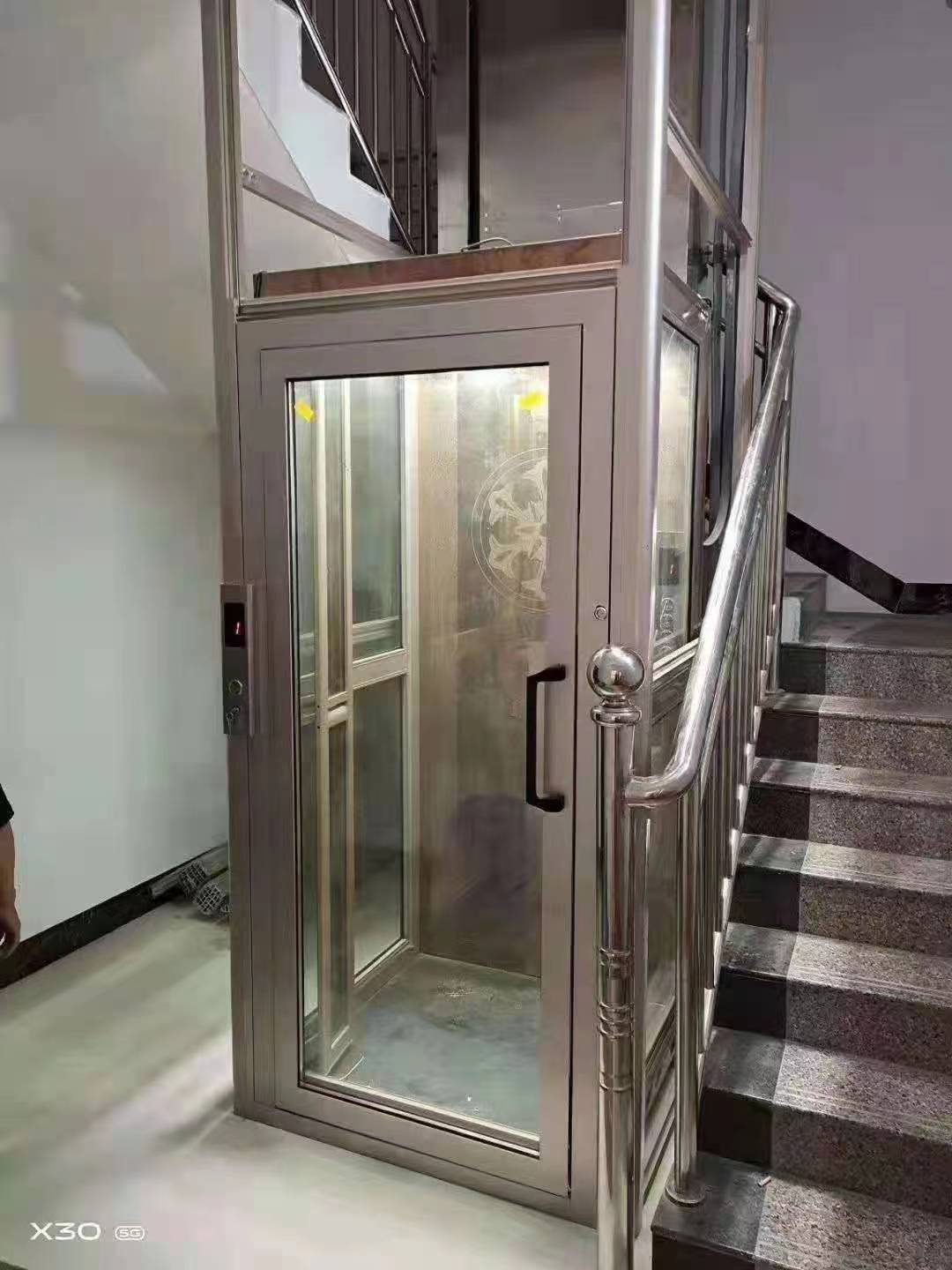 鋁合金升降機(jī)市政物業(yè)維修用升降機(jī)(圖1) 1c00185cf1bfd1537526d3405e81bab.jpg