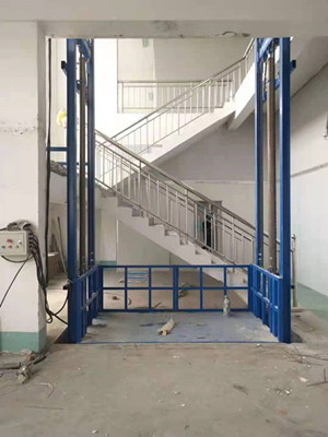 升降機(jī)和電梯的區(qū)別及移動(dòng)式升降機(jī)特點(diǎn)(圖1) 5255a07ebad3eb75b21d813c3200bb3.jpg