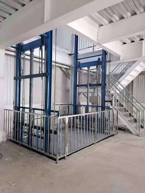 導軌式升降機的產(chǎn)品組成及優(yōu)劣勢分析(圖2) 導軌式升降機的產(chǎn)品組成及優(yōu)劣勢分析(圖2)